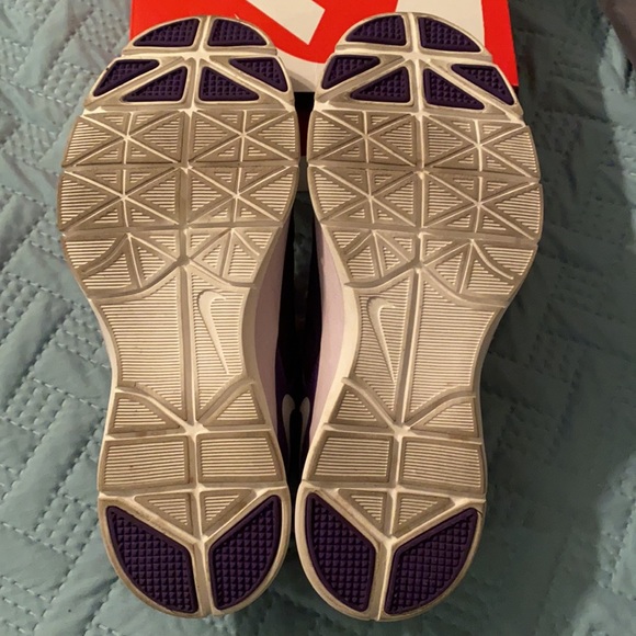 Women’s Nike shoes - Picture 5 of 6